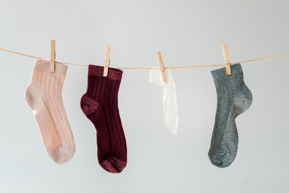 Ponožky většina lidí při sexu nechce, zkuste ale udělat opak