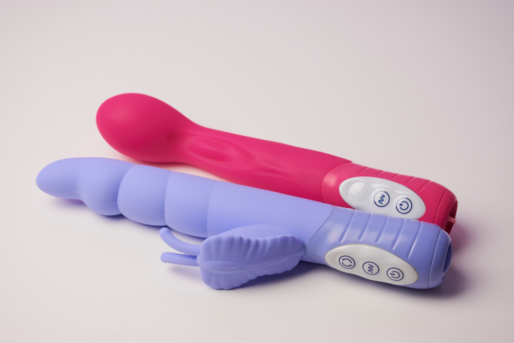 Vibrátor může fungovat i jako 2v1 - stimulovat bod G i klitoris
