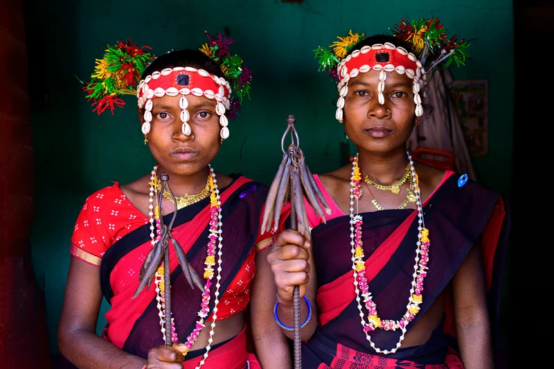 Kmen Bison-Horn má své vlastní tradice a kulturu, jež se vymykají zvyklostem moderní společnosti